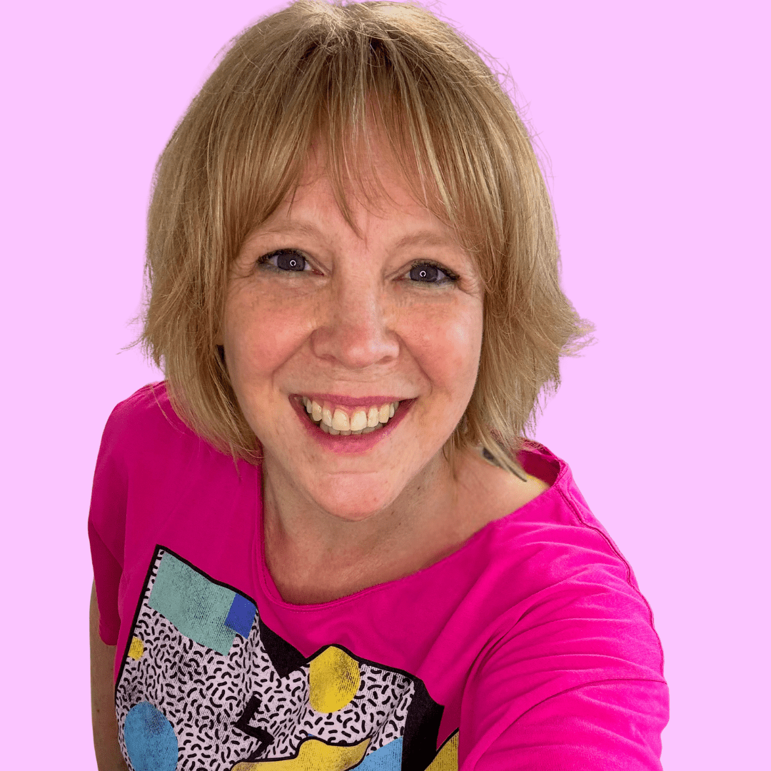 women in motion, Tanja Riedeberger, Tanzfitness, WE LOVE DANCE, Zumba, Zumba Fitness, Zumba Gold, Dance Fitness, Dance in the Body you have, welovedance, T-Shirts, Pilates, Gesundheit ab 40, Longevity, gesunde Ernährung, mentale Gesundheit, Coaching, Life Coaching, Lebensberatung, ganzheitliches Gesundheitscoaching,